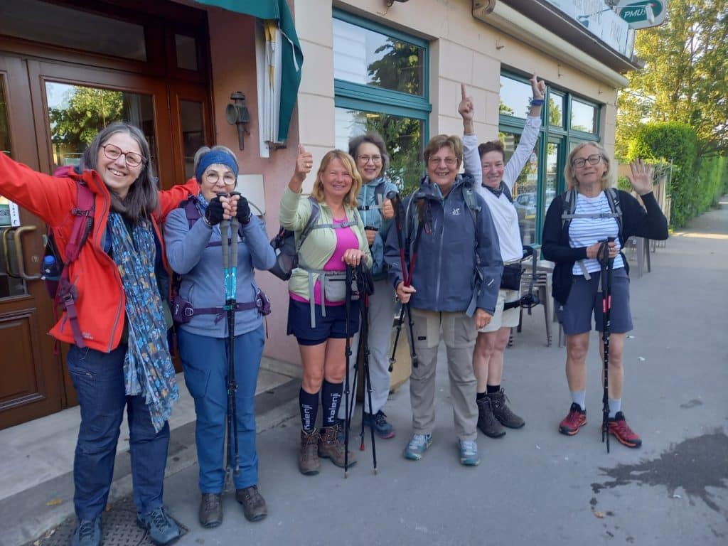 Groupe d'amies randonneuses
